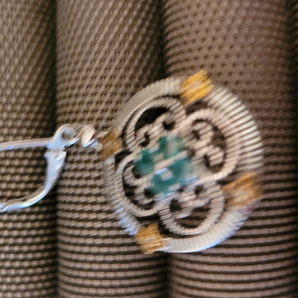 Emerald and sterling earrings. - Picture 2 of 3